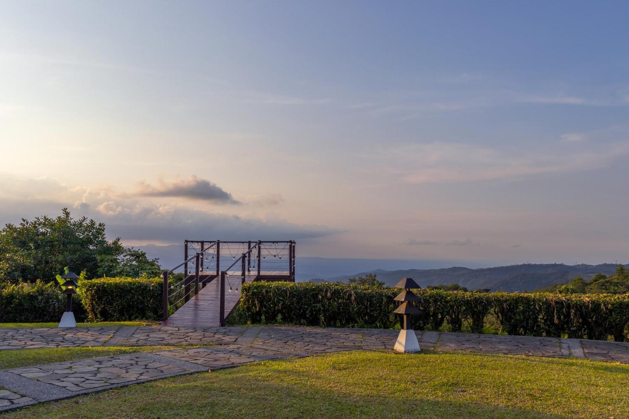 Villa Blanca Cloud Forest Hotel & Retreat San Ramón المظهر الخارجي الصورة