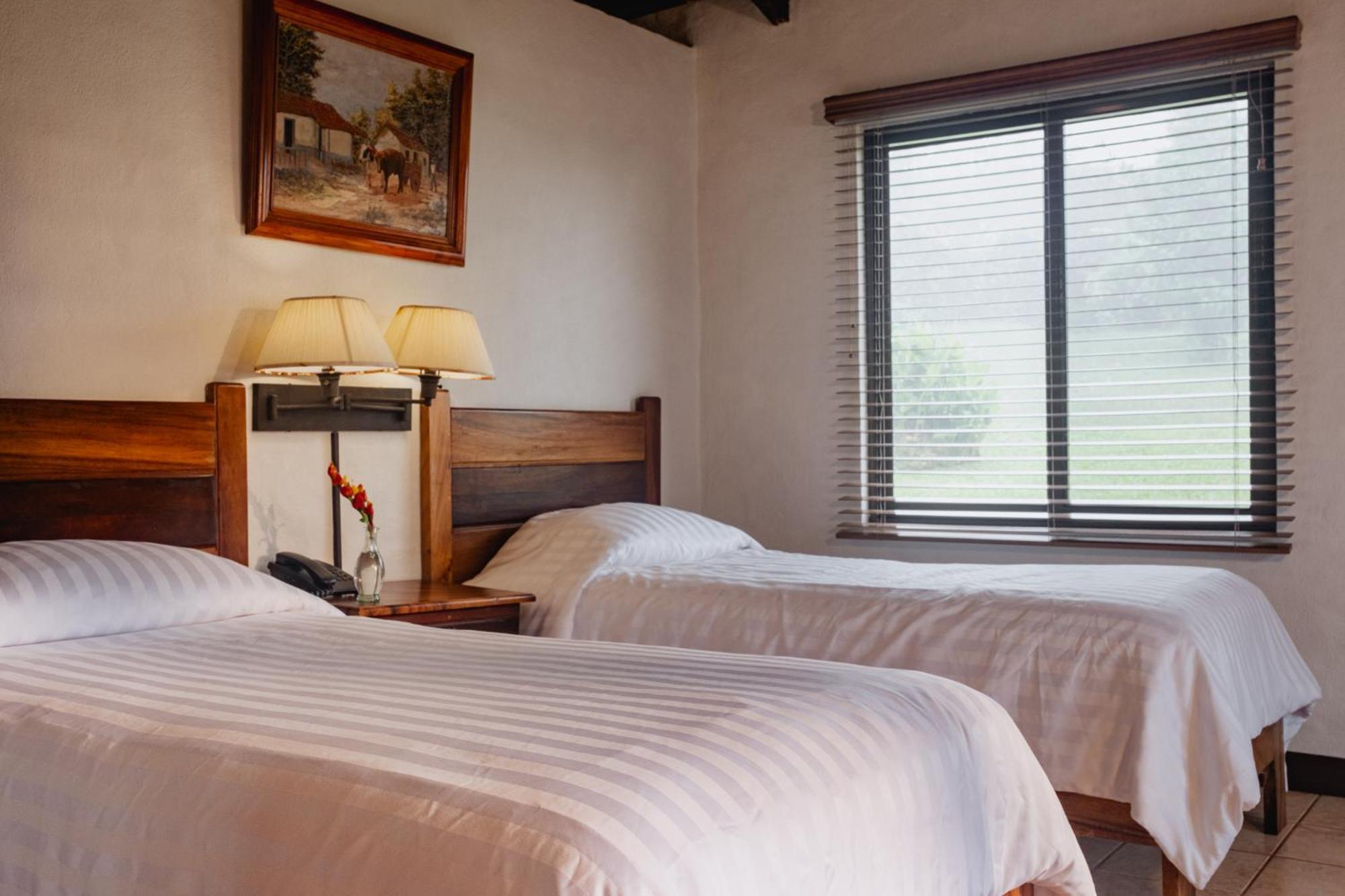 Villa Blanca Cloud Forest Hotel & Retreat San Ramón الغرفة الصورة